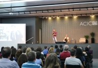 Mudan&ccedil;as e tend&ecirc;ncias do profissional do design foram abordadas em Aula Magna na Acic