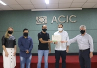 N&uacute;cleo de Meio Ambiente da Acic entrega Selo de Sustentabilidade Ambiental