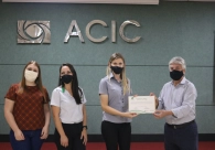 N&uacute;cleo de Meio Ambiente da Acic entrega Selo de Sustentabilidade Ambiental
