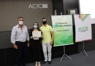 N&uacute;cleo de Meio Ambiente da Acic entrega Selo de Sustentabilidade Ambiental