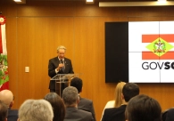 Otmar M�ller toma posse na SCG�s