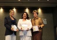 Personalidades dos neg&oacute;cios s&atilde;o agraciadas com o Pr&ecirc;mio Mulher Empres&aacute;ria