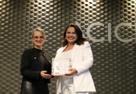 Personalidades dos neg&oacute;cios s&atilde;o agraciadas com o Pr&ecirc;mio Mulher Empres&aacute;ria