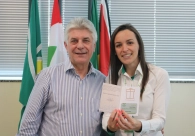  Presidente da Acic re&uacute;ne e homenageia colaboradores 