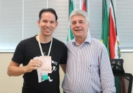  Presidente da Acic re&uacute;ne e homenageia colaboradores 