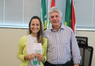  Presidente da Acic re&uacute;ne e homenageia colaboradores 