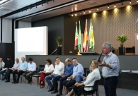 Prioridades da regi&atilde;o Sul s&atilde;o entregues &agrave; bancada de deputados do Sul 