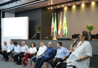 Prioridades da regi&atilde;o Sul s&atilde;o entregues &agrave; bancada de deputados do Sul 