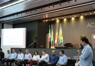 Prioridades da regi&atilde;o Sul s&atilde;o entregues &agrave; bancada de deputados do Sul 