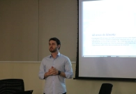 Produ��o sustent�vel de jeans � apresentada na reuni�o da diretoria da ACIC