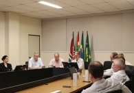 Produ��o sustent�vel de jeans � apresentada na reuni�o da diretoria da ACIC