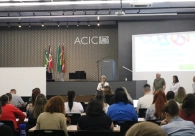 Professores de Matem�tica participam de forma��o na Acic