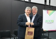 Professores de Matem&aacute;tica s&atilde;o premiados pela Acic