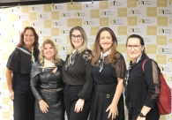 Reconhecimento e emo&ccedil;&atilde;o na entrega do Pr&ecirc;mio Mulher Empres&aacute;ria