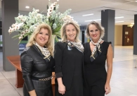 Reconhecimento e emo&ccedil;&atilde;o na entrega do Pr&ecirc;mio Mulher Empres&aacute;ria