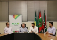 Representatividade pol&iacute;tica e instala&ccedil;&atilde;o de ped&aacute;gios pautam reuni&atilde;o da Acic