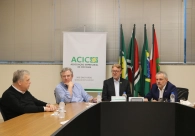 Secret�rio Beto Martins participa de reuni�o na Acic