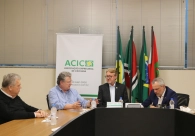 Secret�rio Beto Martins participa de reuni�o na Acic