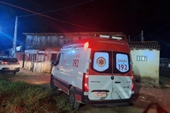 Dois homens s&atilde;o encontrados mortos com marcas de tiros dentro de casa em Joinville 
