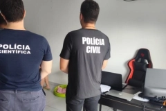 Homem &eacute; preso por armazenar conte&uacute;do de abuso infantil baixado em servidor de empresa em Joinville