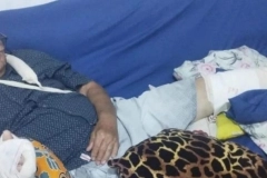 Fam&iacute;lia de idoso atacado por pitbull organiza vaquinha para custear tratamento, em Joinville