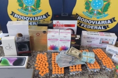 V&Iacute;DEO - Anabolizantes e rem&eacute;dios para emagrecimento ilegais s&atilde;o apreendidos em Joinville