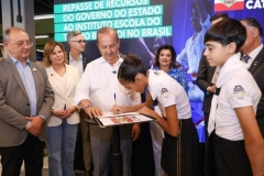 Jorginho Mello anuncia repasse de R$ 15,3 milh&otilde;es para Escola Bolshoi e Bombeiros Volunt&aacute;rios em Joinville