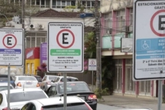 Credenciais de estacionamento para idosos e PcD em Joinville devem ser atualizadas at&eacute; 2027