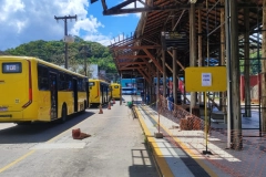 V&Iacute;DEO - Parte de terminal de &ocirc;nibus est&aacute; interditada desde o ano passado em Joinville