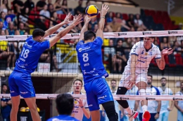 Joinville V&ocirc;lei vira sobre o Minas no tie-break e respira na Superliga