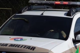 Morador atira em homem que estava tentando invadir im&oacute;vel, em Joinville