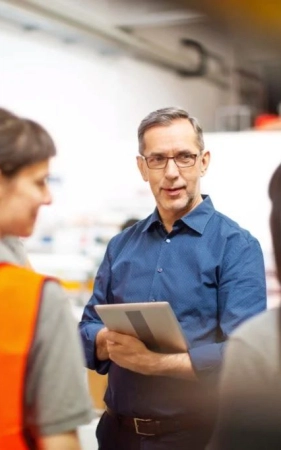 L&iacute;der de Ch&atilde;o de F&aacute;brica 