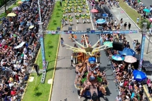 Pr&iacute;ncipes do Samba &eacute; campe&atilde; do Carnaval de Joinville 2026