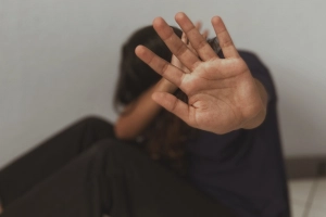 Den&uacute;ncias de viol&ecirc;ncia contra a mulher aumentam em quase 30% em SC