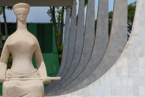 Institui&ccedil;&otilde;es catarinenses enviam nota de rep&uacute;dio ao STF