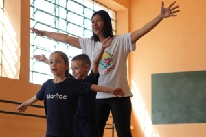 Conhe&ccedil;a o projeto de dan&ccedil;a inclusiva que transforma a rotina de crian&ccedil;as com defici&ecirc;ncia em Joinville