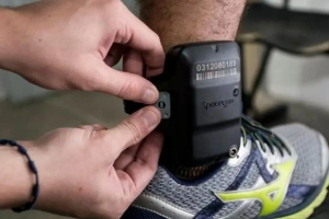 C&acirc;mara dos Deputados aprova tornozeleira eletr&ocirc;nica imediata para agressores de mulheres