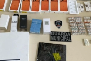 Em Joinville, homem &eacute; detido com mais de 100 canetas emagrecedoras e iPhones trazidos ilegalmente do Paraguai