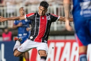 Em noite de protestos e confus&atilde;o, JEC leva virada dentro de casa para o Marc&iacute;lio Dias