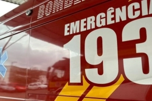 Idoso &eacute; atropelado por van ao atravessar faixa de pedestres em Joinville