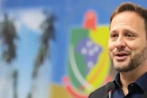 Prefeito de Joinville, Adriano Silva, se despede do cargo nesta quinta-feira