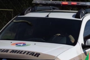 Morador atira em homem que estava tentando invadir im&oacute;vel, em Joinville