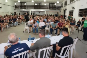 Moradores temem perder suas casas e cobram governo ap&oacute;s falta em reuni&atilde;o sobre a Via Mar em Joinville