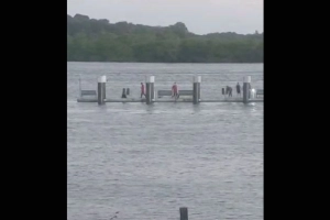 Adolescente desaparece ap&oacute;s entrar na &aacute;gua no bairro Espinheiros, em Joinville