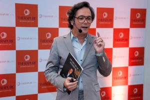 Alexandre Simas faz palestra no Shopping Mueller, entrevista com Bianca Gastaldi e inaugura&ccedil;&atilde;o de pra&ccedil;as em Campo Alegre