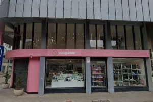 Loja de cal&ccedil;ados anuncia fechamento e promove liquida&ccedil;&atilde;o no Centro de Joinville