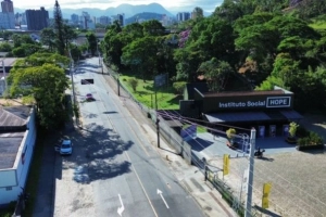 Amplia&ccedil;&atilde;o de faixa em rua do Vila Nova promete melhorar tr&acirc;nsito em Joinville