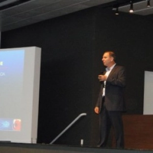 Palestra Alfredo Rocha lota auditório - ACIC - [...]
