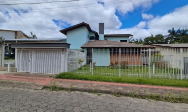 CASA, DOIS PAVIMENTOS, SANTA BÁRBARA - CRICIÚMA CASA, DOIS PAVIMENTOS, SANTA BÁRBARA - CRICIÚMA