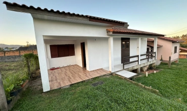 CASA, LARANJINHA - CRICIÚMA CASA, LARANJINHA - CRICIÚMA
